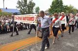 Первые выпускники школы пожелали нынешним ученикам хранить и приумножать славу и традиции школы