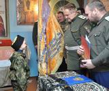 Оле Ануфриевой из Люблино дал напутствие атаман Николай Агеев